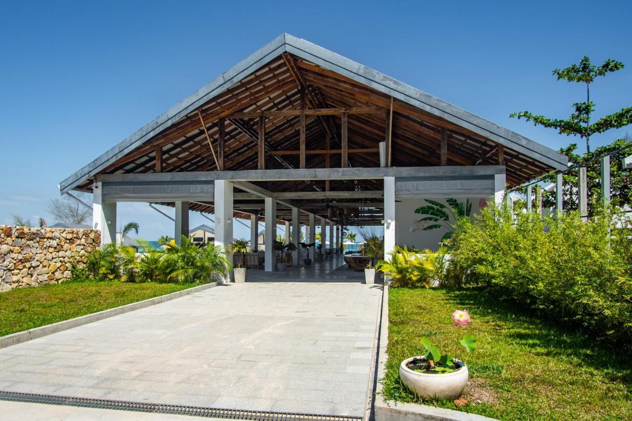 You&Me Resort Pagoda Beach Exterior foto
